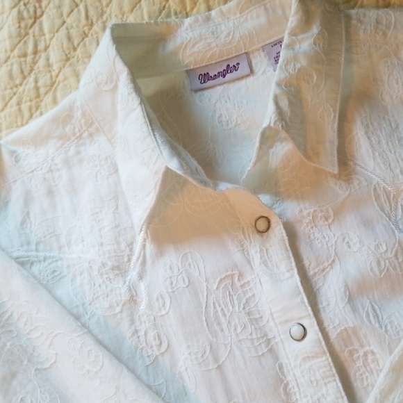 Button down - Picture 2 of 2